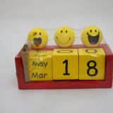 Ξύλινο ημερολόγιο γραφείου Smiley - 1